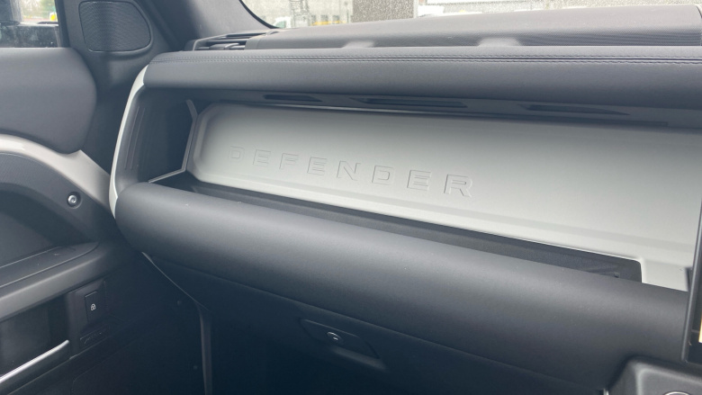 Land Rover Defender 3.0 D250 X-Dynamic SE 90 3dr Auto Diesel Estate